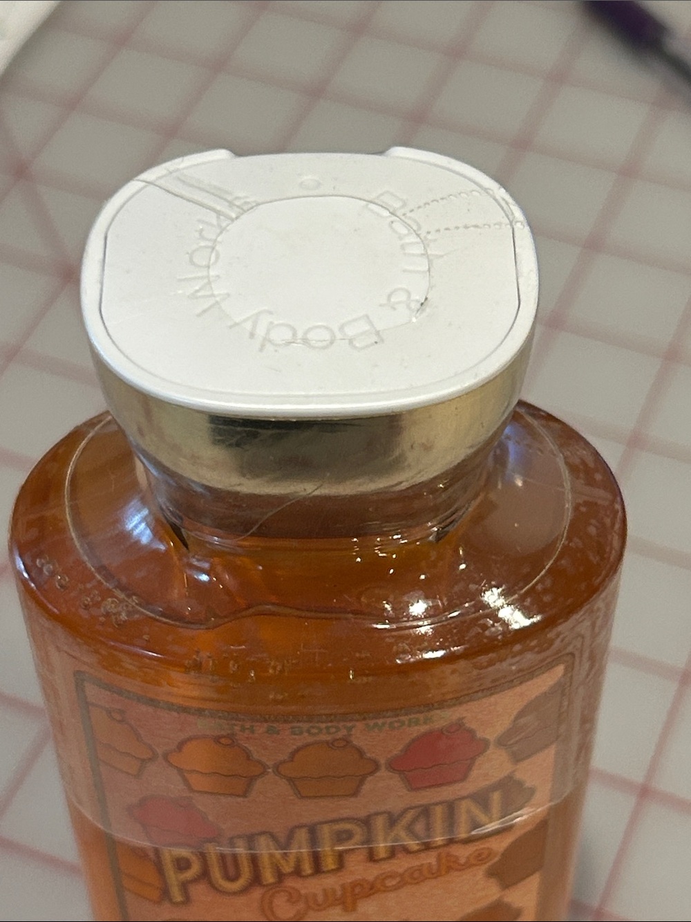 Bath & Body Works Pumpkin Cupcake Shower Gel - Orange & Gold - Picture 3 of 3
